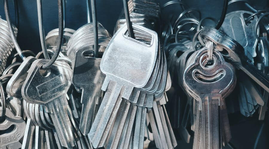 Professional residential roofers in Holabird, SD